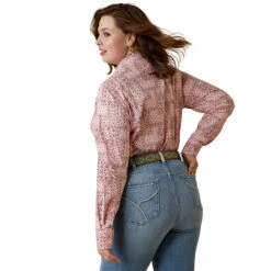 10043475 Women's Wrinkle Resist Kirby Stretch Shirt By Ariat 12 10043475 Women's Wrinkle Resist Kirby Stretch Shirt By Ariat -Western Cowboy Equipment Store 10043475 back plus