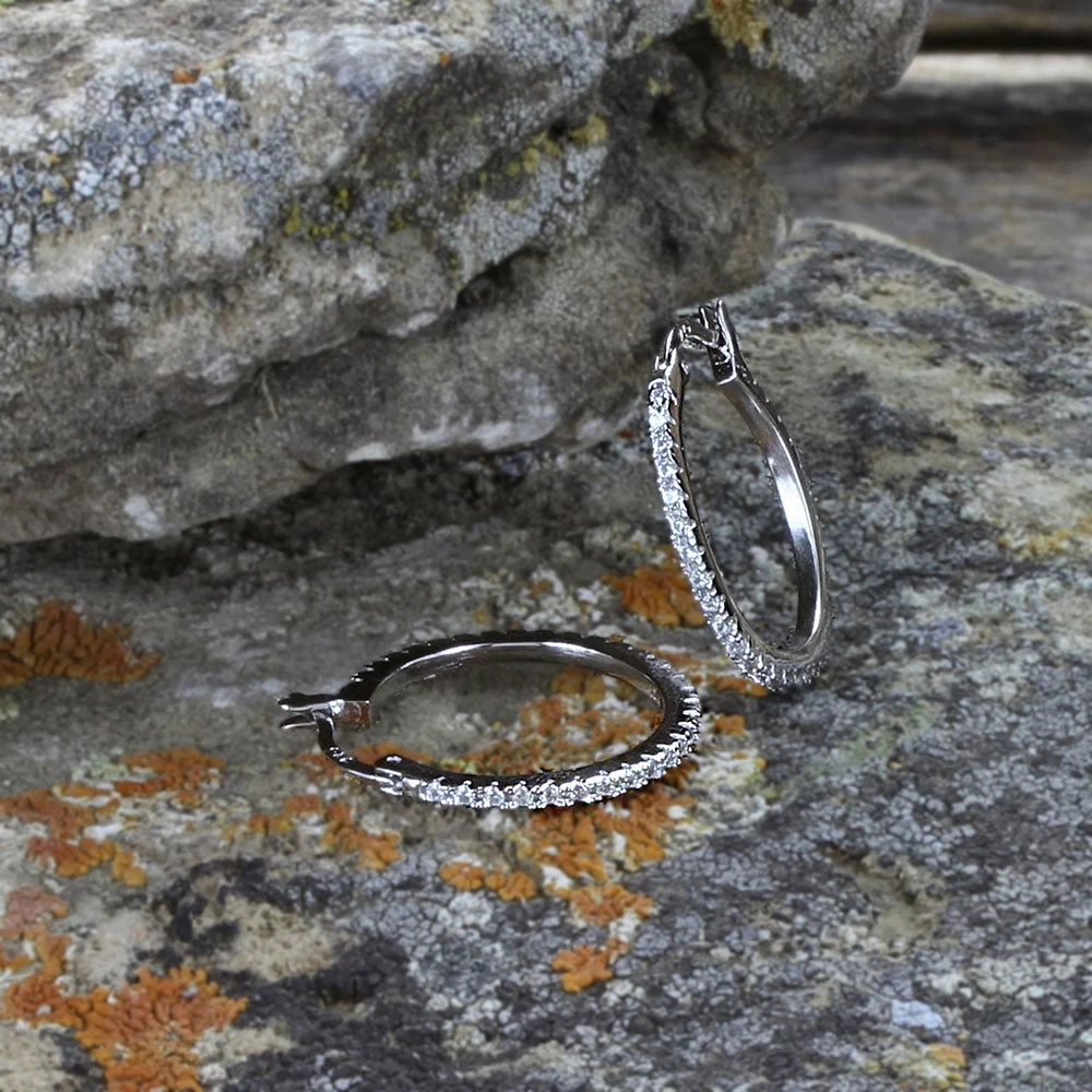 Er3875 Classic Medium Hoop Earrings By Montana Silversmiths 2 Er3875 Classic Medium Hoop Earrings By Montana Silversmiths - Image 2