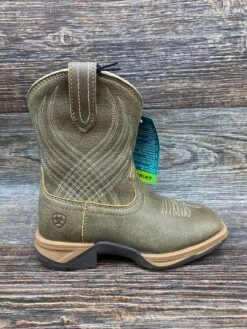 Western Cowboy Equipment Store -Western Cowboy Equipment Store IMG 4358