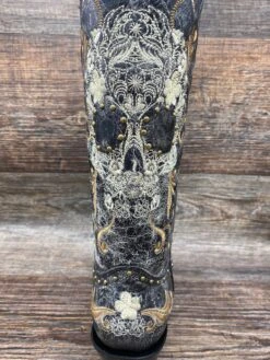 Z5003 Women's Snip Toe Black & White Floral Skull Embroidered Western Boot By Corral -Western Cowboy Equipment Store IMG 4829