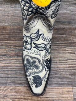 A4159 Ladies Black & White Embroidered Snip Toe Western Boot By Corral 7 A4159 Ladies Black & White Embroidered Snip Toe Western Boot By Corral -Western Cowboy Equipment Store IMG 5476
