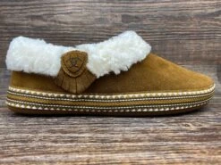 Ar2827 Women's Melody Fleece Lined Slipper By Ariat 29 Ar2827 Women's Melody Fleece Lined Slipper By Ariat -Western Cowboy Equipment Store IMG 6424