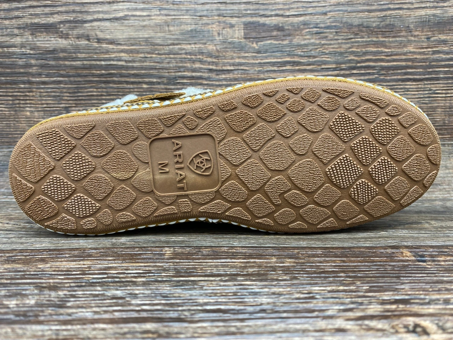 Ar2827 Women's Melody Fleece Lined Slipper By Ariat 16 Ar2827 Women's Melody Fleece Lined Slipper By Ariat - Image 16