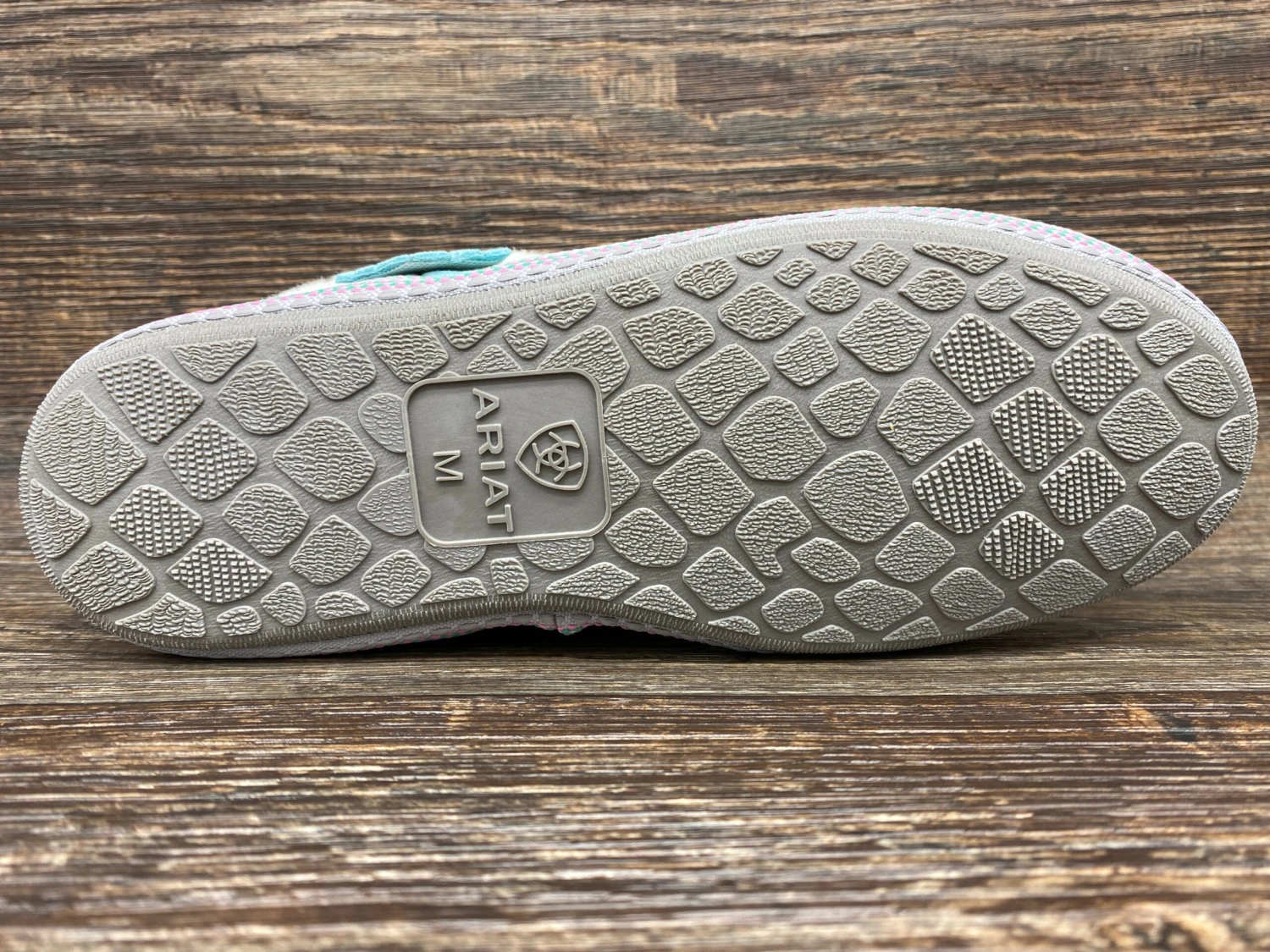 Ar2827 Women's Melody Fleece Lined Slipper By Ariat 12 Ar2827 Women's Melody Fleece Lined Slipper By Ariat - Image 12