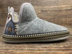 Ar2238 Women's Bootie Slipper By Ariat -Western Cowboy Equipment Store IMG 6445