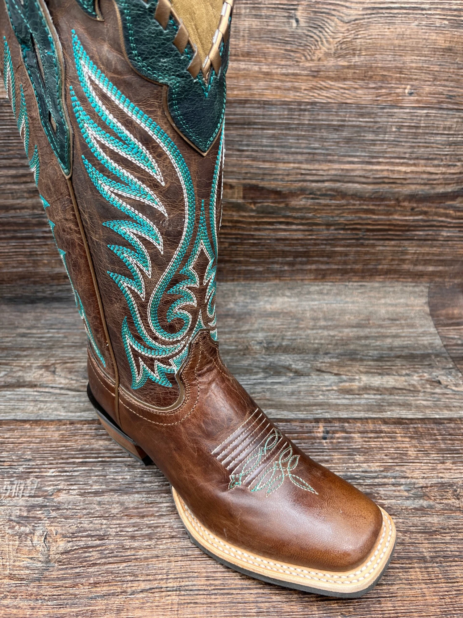 10040371 Women's Crossfire Picante Square Toe Western Boot By Ariat 2 10040371 Women's Crossfire Picante Square Toe Western Boot By Ariat - Image 2