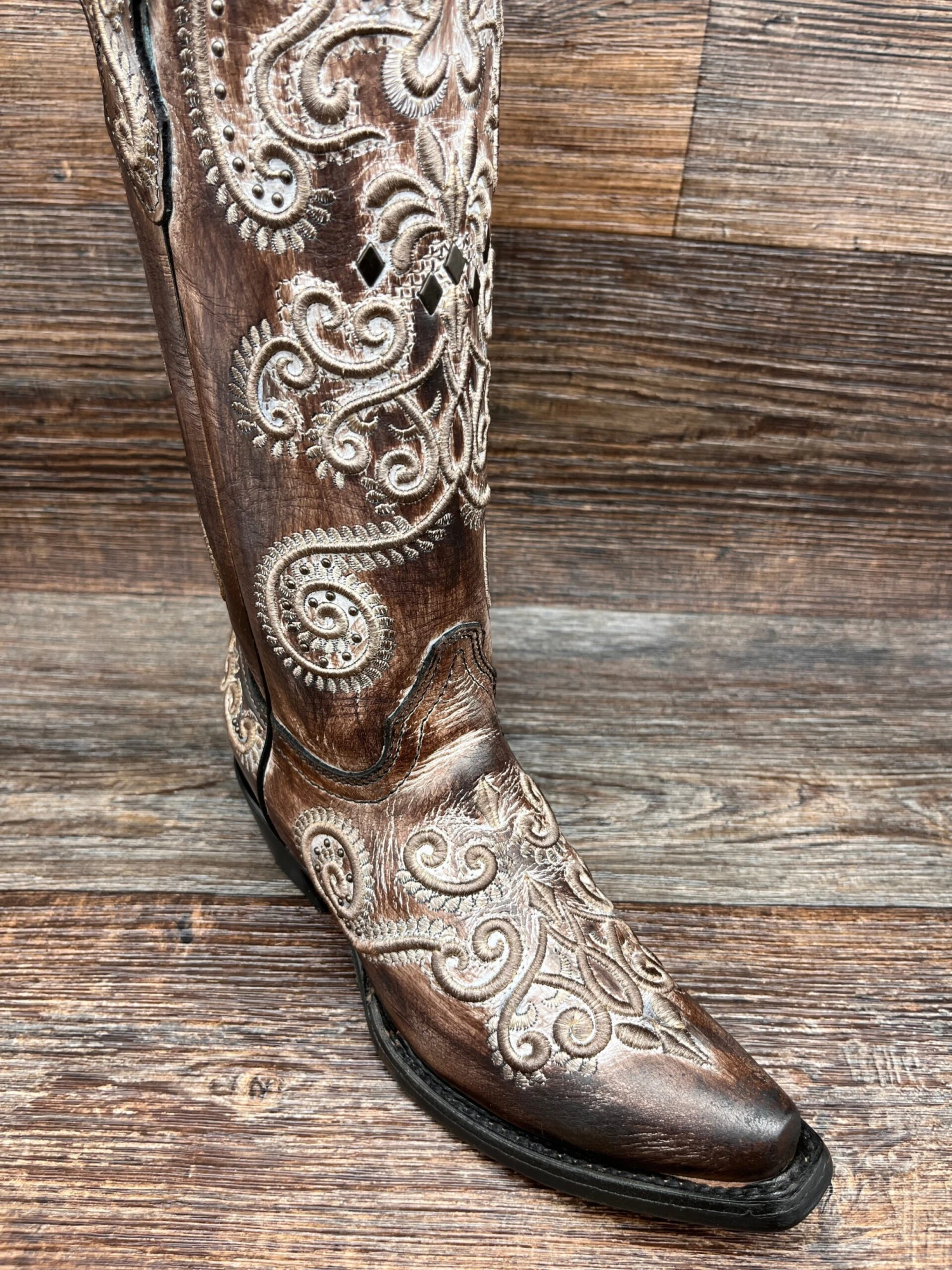C3848 Women's Tooled Embroidery Snip Toe Western Boot By Corral 2 C3848 Women's Tooled Embroidery Snip Toe Western Boot By Corral - Image 2