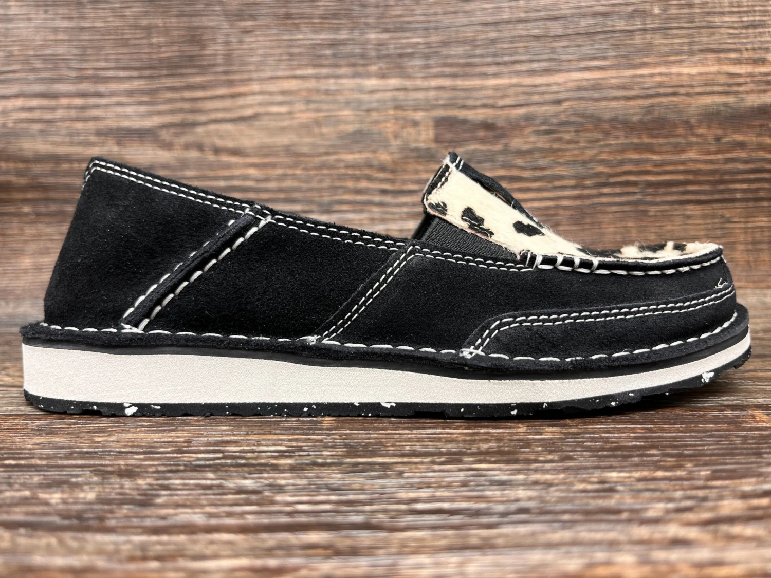 10042529 Women's Black & White Cowhide Pattern Cruiser By Ariat 3 10042529 Women's Black & White Cowhide Pattern Cruiser By Ariat - Image 3