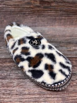 Ar2271 Women's Snuggle Slipper By Ariat