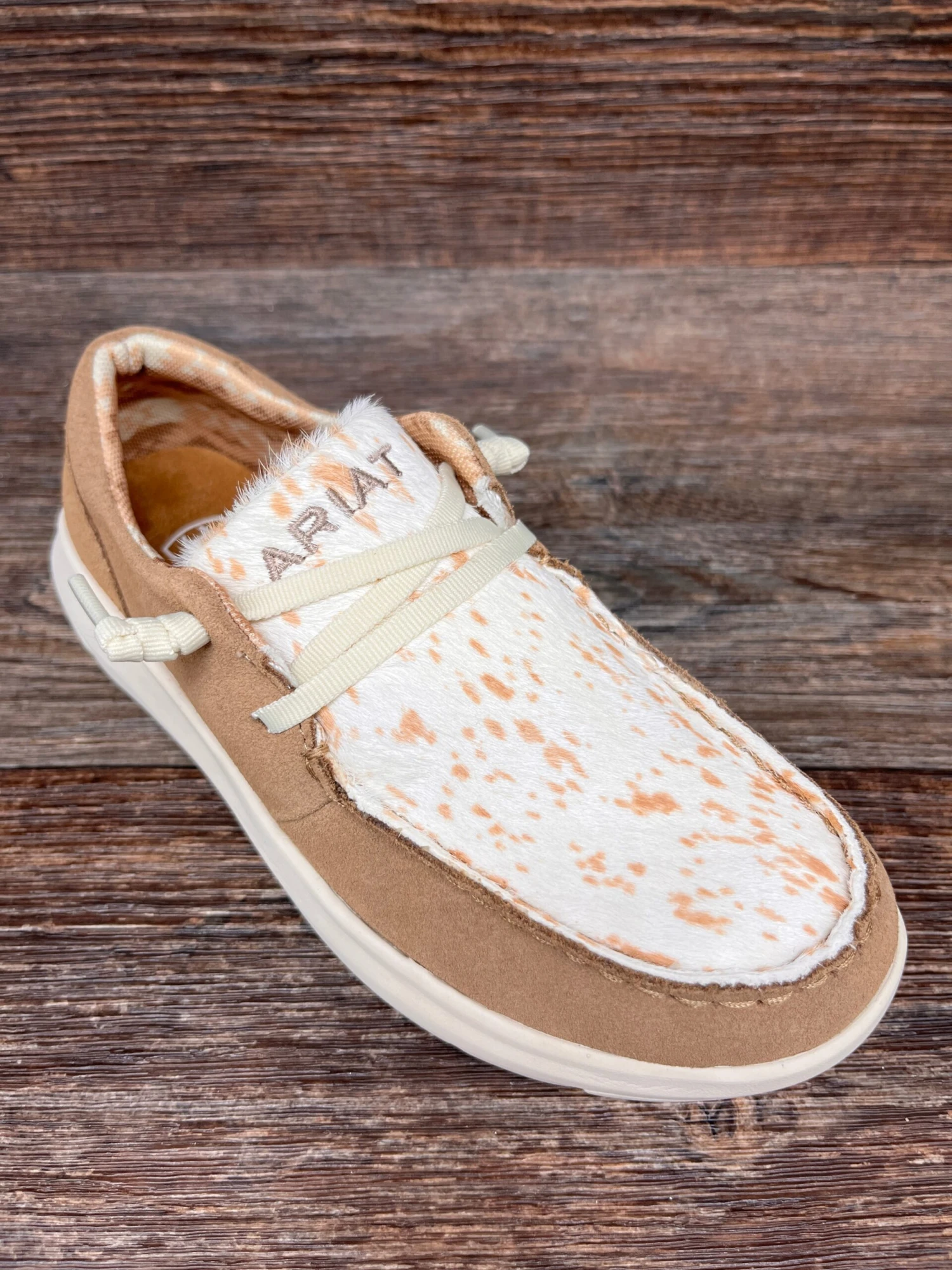 10044589 Women's Hilo Lace Up Casual Shoe By Ariat 2 10044589 Women's Hilo Lace Up Casual Shoe By Ariat - Image 2