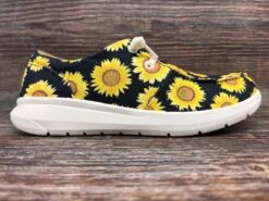 10042513 Women's Hilo Lace Up Casual Shoe By Ariat 8 10042513 Women's Hilo Lace Up Casual Shoe By Ariat -Western Cowboy Equipment Store IMG 9390